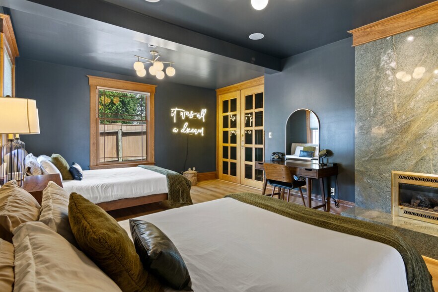 More Photos Of 128 E Pine St, Cadillac Specialty For Sale