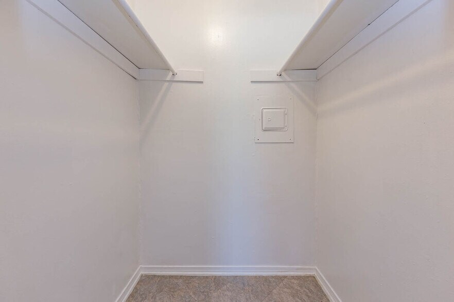 More Photos Of 7404 Lyrewood Ln, Oklahoma City Apartments For Sale