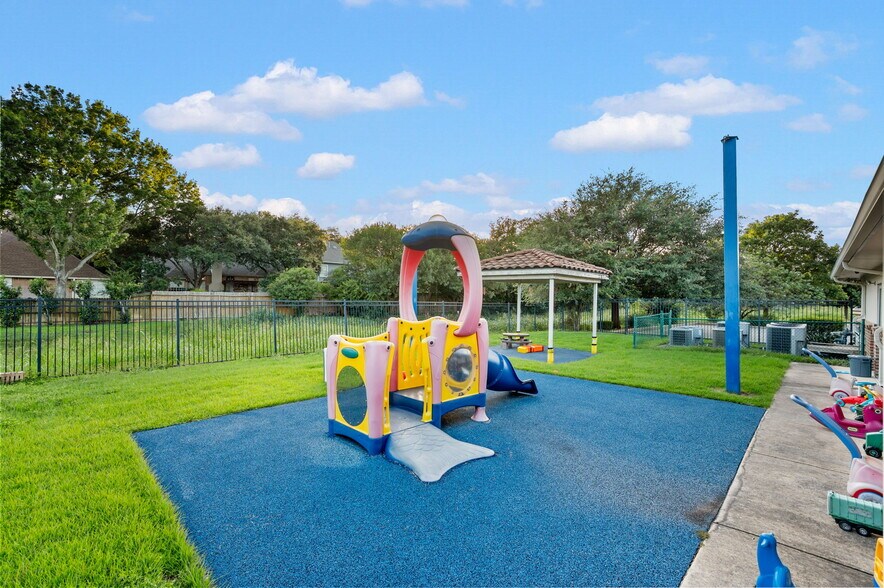 More Photos Of 10002 Camino Bandera, San Antonio Daycare Center For Sale