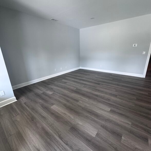 More Photos Of 452 Browns Cove Rd, Ridgeland Flex For Sale