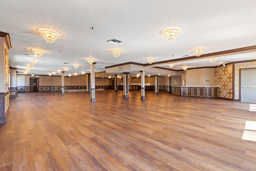 More Photos Of 915-917 J St, Modesto General Retail For Sale