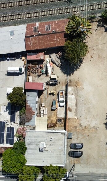 More Photos Of 923-927 Arguello St, Redwood City Flex For Lease