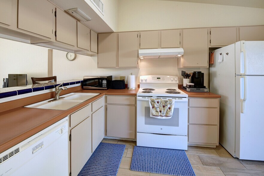 More Photos Of 2770 N Goyette Ave, Tucson Apartments For Sale