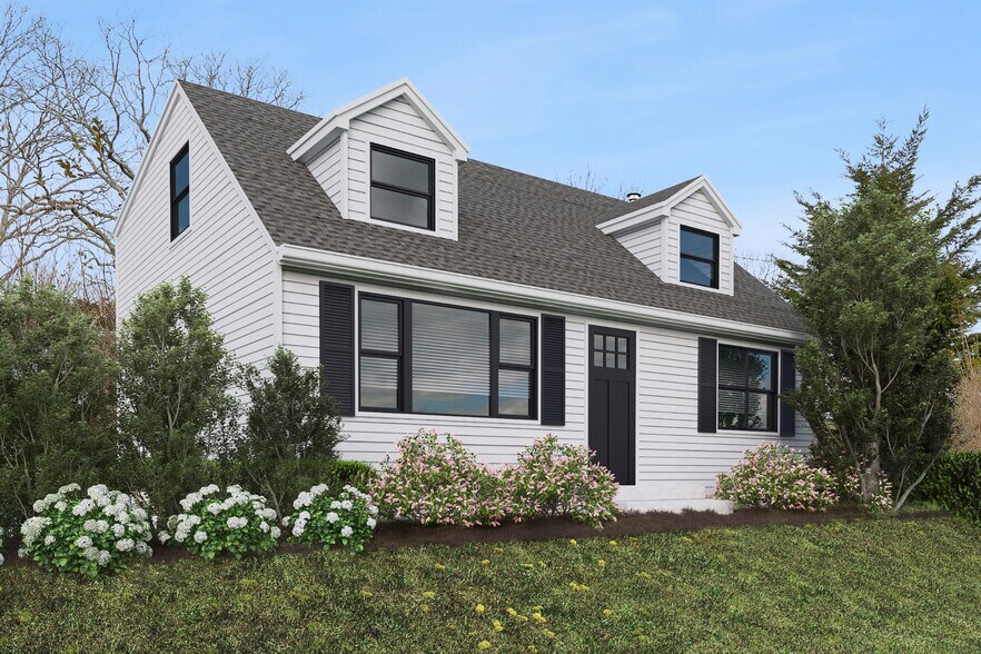 More Photos Of 87 North Rd, Hampton Bays Storefront Retail Residential For Lease