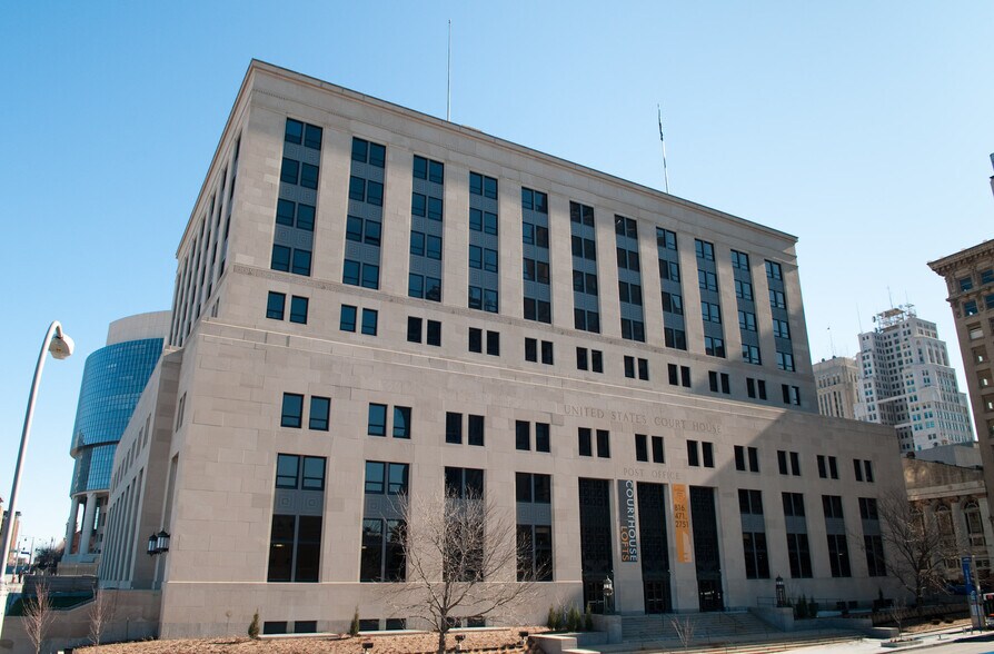 More Photos Of 811 Grand Blvd, Kansas City Office For Lease