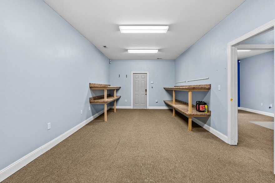 More Photos Of 107 Hillcrest Ave, Simpsonville Office For Sale