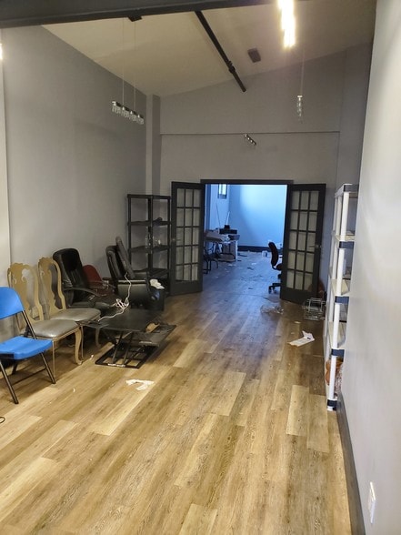 More Photos Of 163 Imlay St, Brooklyn Warehouse For Lease