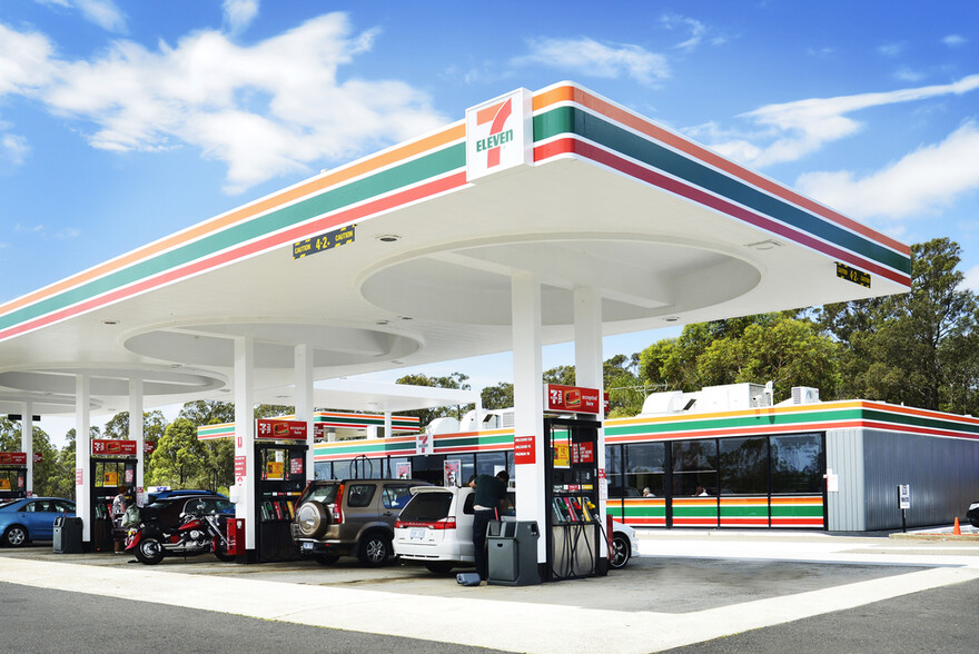 Primary Photo Of 802 TX-110, Whitehouse Service Station For Sale