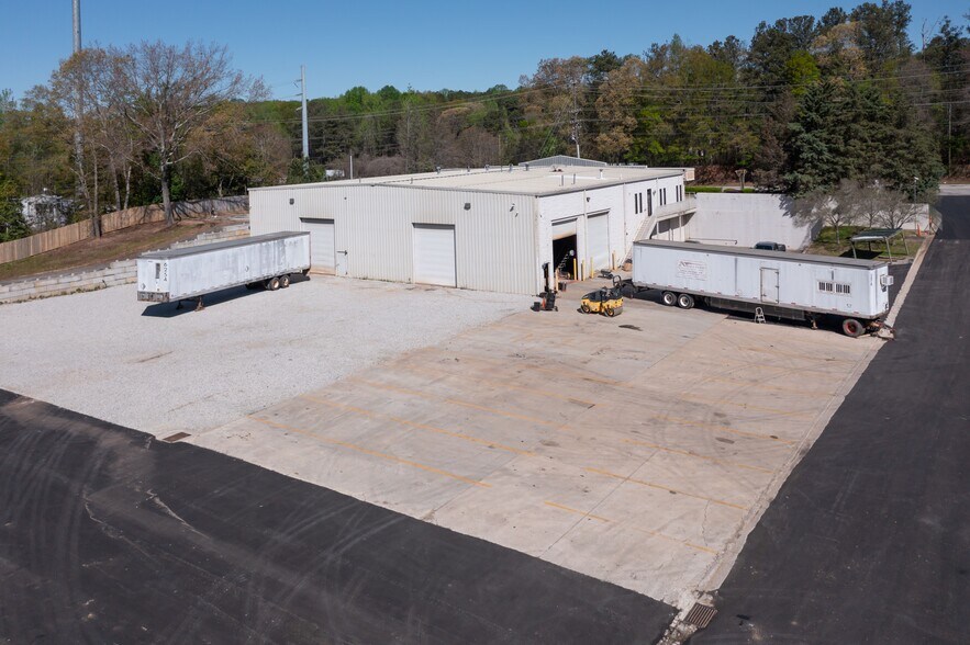 More Photos Of 1955 Monier Ave, Lithia Springs Warehouse For Lease