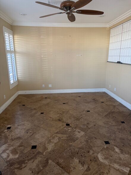 More Photos Of 2955 E Sunset Rd, Las Vegas Unknown For Lease