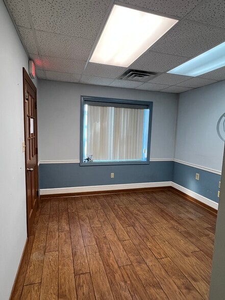 More Photos Of 148 W Pike St, Canonsburg Storefront Retail Office For Lease