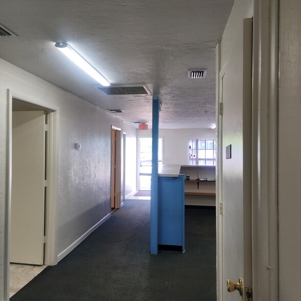 More Photos Of 1518 SE 46th Ln, Cape Coral Office For Sale