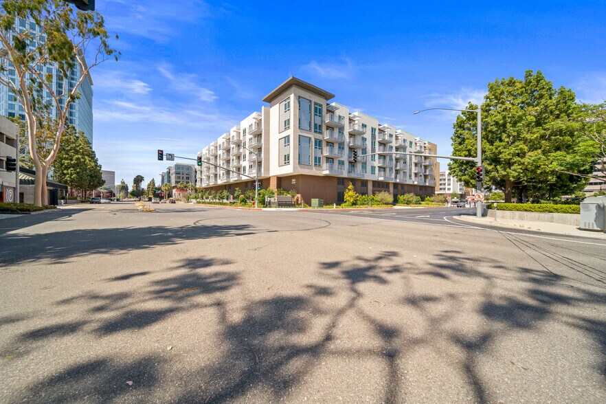 More Photos Of 585 Anton Blvd, Costa Mesa Apartments For Lease