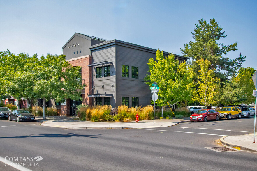 Primary Photo Of 606 NW Arizona Ave, Bend Office For Lease