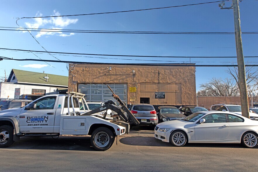 More Photos Of 238 W Forest Ave, Englewood Auto Repair For Sale