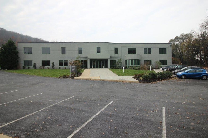 More Photos Of 2901 St Lawrence Ave, Reading Medical For Lease