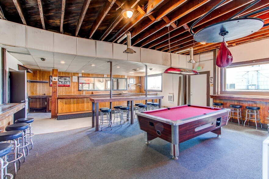 More Photos Of 618 1st Ave, Deer Trail Restaurant For Sale