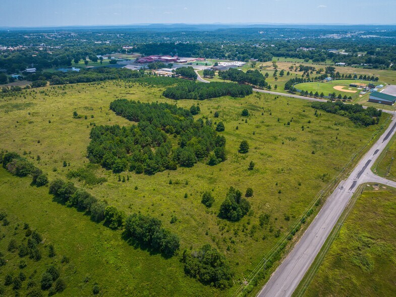 More Photos Of 7 Mathis Park Dr, Tahlequah Dormitory For Sale