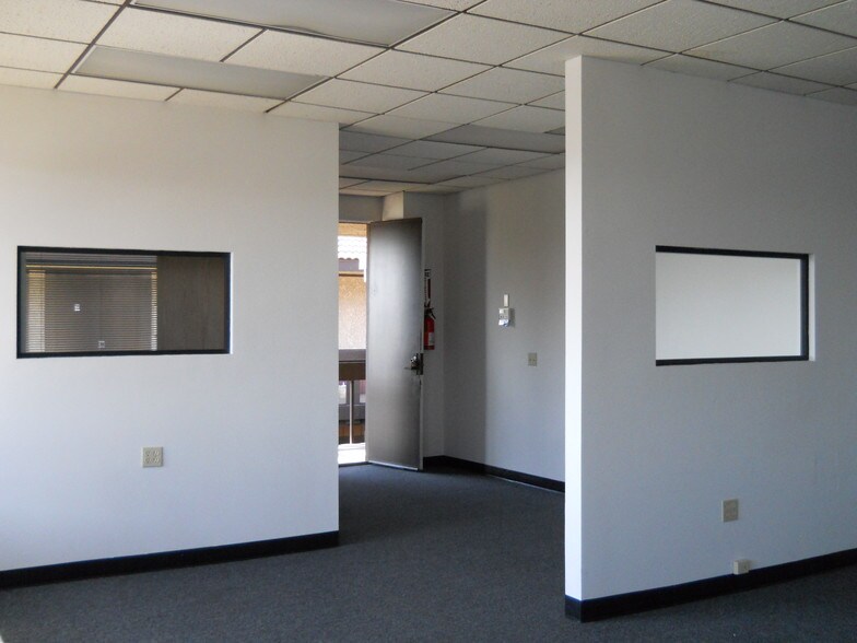 More Photos Of 6550 Van Buren Blvd, Riverside Office For Lease