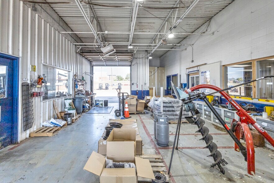 More Photos Of 1909 N Highway 81, Duncan Auto Dealership For Sale