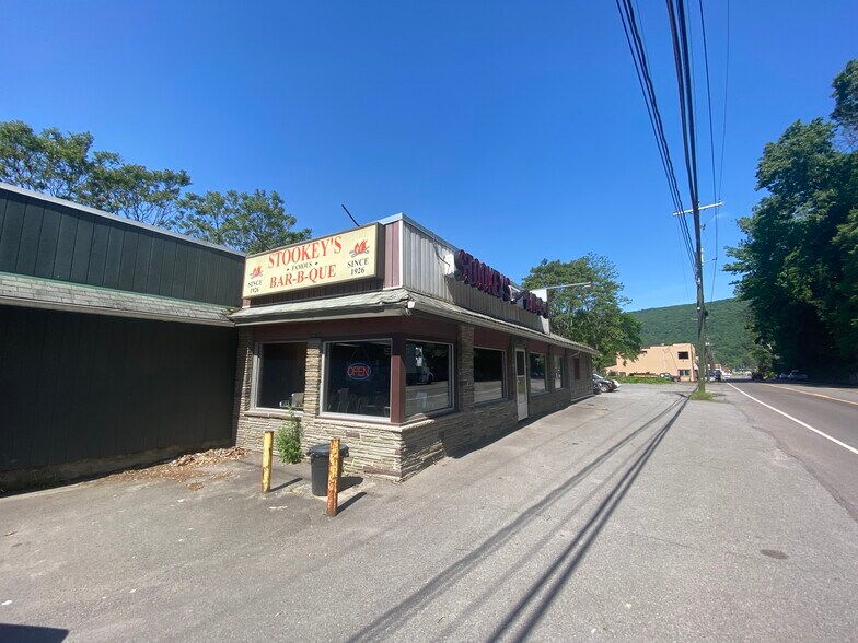 More Photos Of 122 E Poplar St, Nanticoke Restaurant For Sale