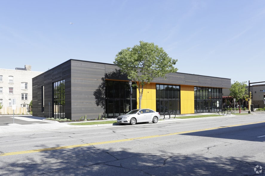 More Photos Of 2700 Hennepin Ave, Minneapolis Freestanding For Lease