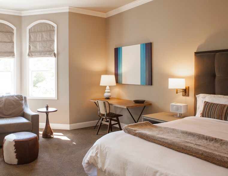 More Photos Of 1420-1428 Main St, Saint Helena Hotel For Sale