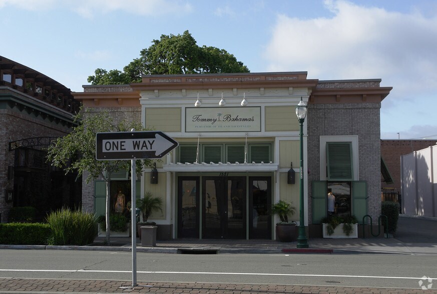 More Photos Of 1521 Mt Diablo Blvd, Walnut Creek Freestanding For Lease