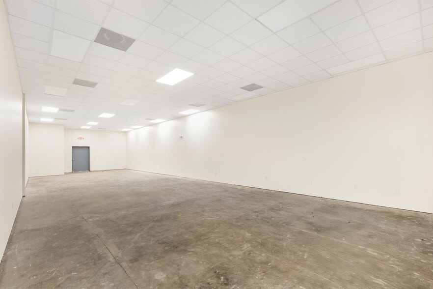 More Photos Of 9430 University City Blvd, Charlotte Freestanding For Lease