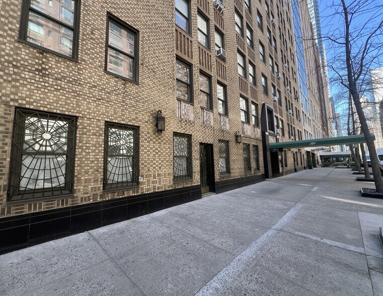 Primary Photo Of 340 E 57th St, New York Apartments For Lease