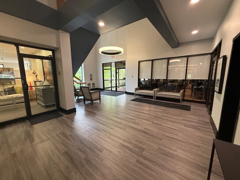 More Photos Of 1580 McLaughlin Run Rd, Upper Saint Clair Office For Lease