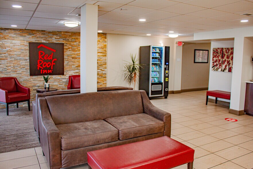 More Photos Of 2450 Dryden Rd, Moraine Hotel For Sale