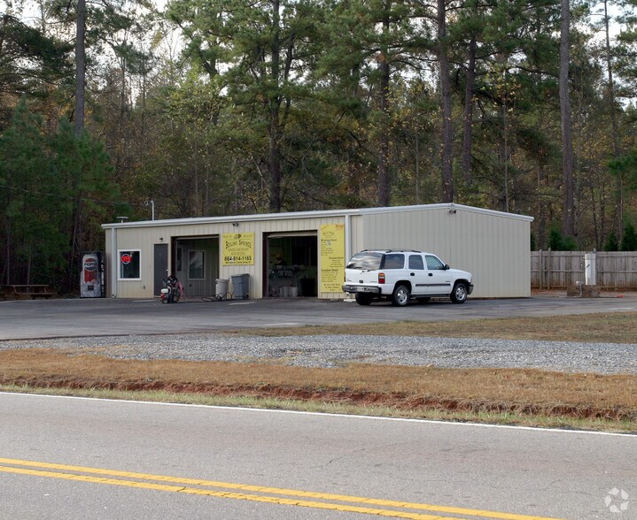 More Photos Of 6895 Highway 9, Inman Auto Repair For Sale