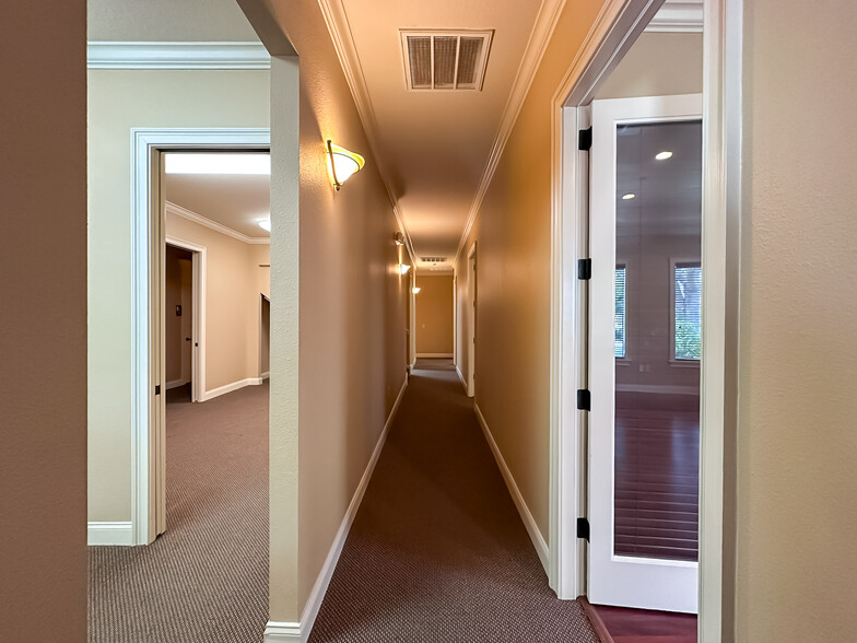 More Photos Of 1611 Harden Blvd, Lakeland Office For Lease