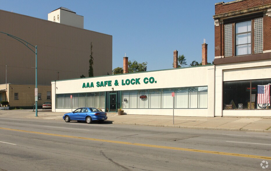 More Photos Of 1458 Main St, Buffalo Freestanding For Sale