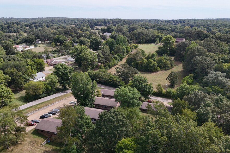 More Photos Of 1020 Washington St, Doniphan Apartments For Sale