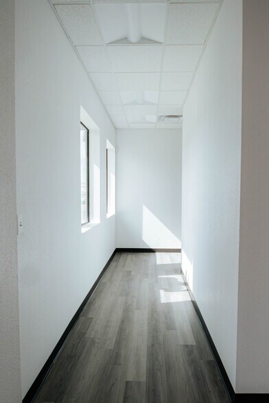 More Photos Of 160 Alto Mesa dr, El Paso Healthcare For Lease