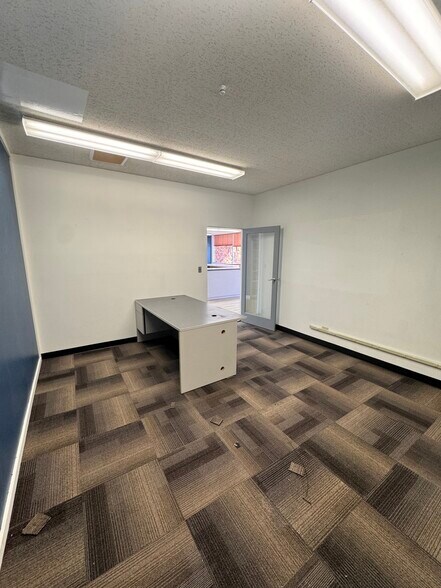 More Photos Of 4828 W Emerald St, Boise Research And Development For Lease