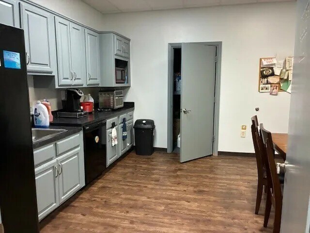 More Photos Of 7900 NW 23rd St, Bethany Office For Lease