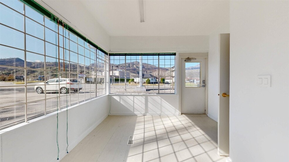 More Photos Of 609 Hwy 97, Osoyoos Office For Sale
