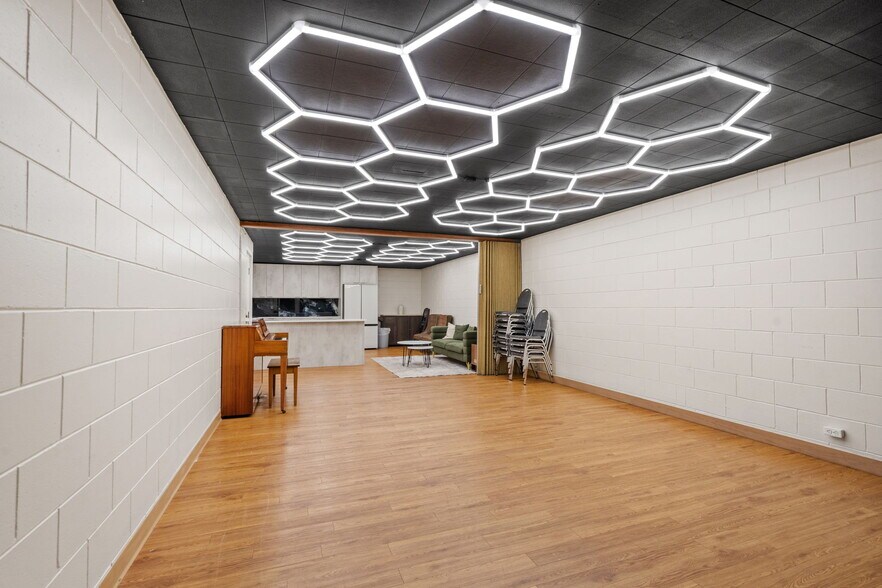 More Photos Of 6206 Lilac Dr N, Brooklyn Center Religious Facility For Sale