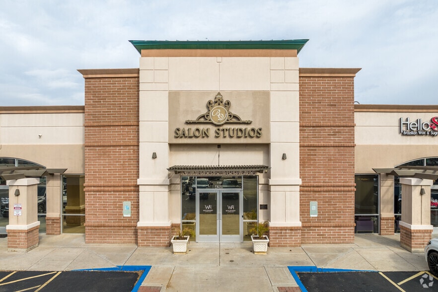 More Photos Of 4260 N Drinkwater Blvd, Scottsdale Freestanding For Lease