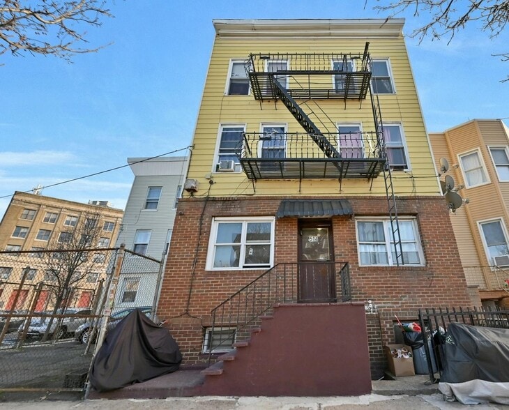 Primary Photo Of 614 Kennedy Blvd, Union City Apartments For Sale