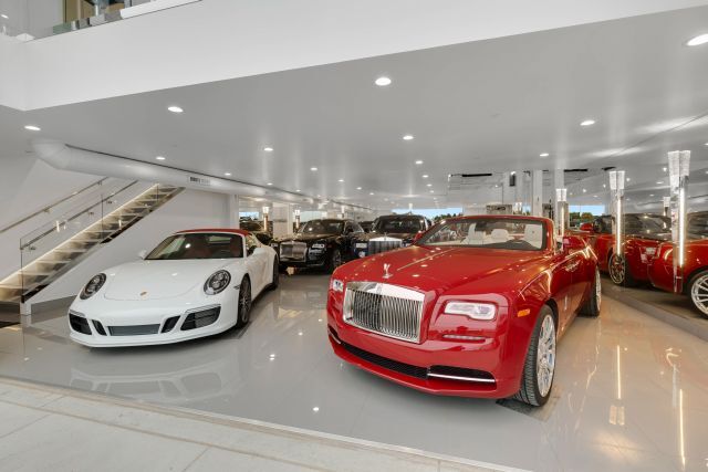 More Photos Of 142 Pit Ln, Pontiac Flex For Sale