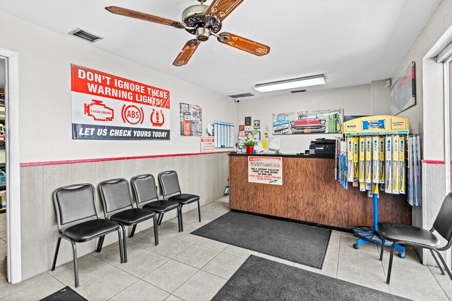 More Photos Of 3875 Palm Beach Blvd, Fort Myers Auto Repair For Sale