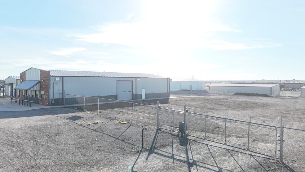 More Photos Of 207 N Loomis Rd, Weatherford Industrial For Sale