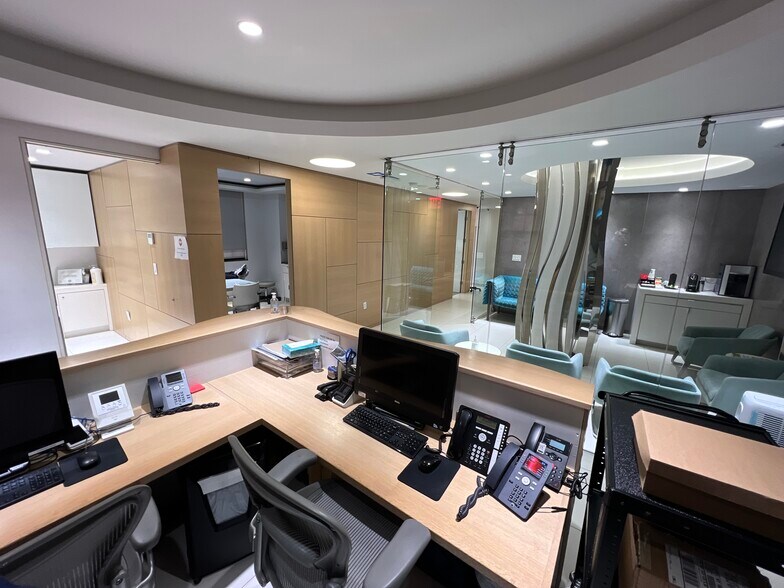 More Photos Of 1111 Park Ave, New York Apartments For Sale