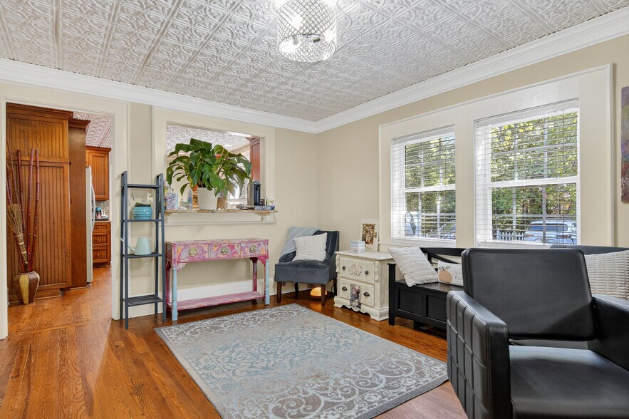 More Photos Of 19428 Zion Ave, Cornelius Office For Sale