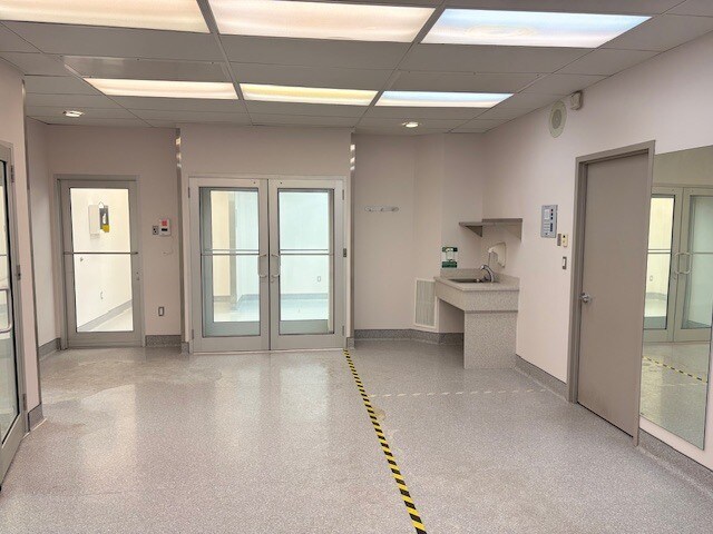 More Photos Of 5918-24 13th Ave, Brooklyn Office For Lease