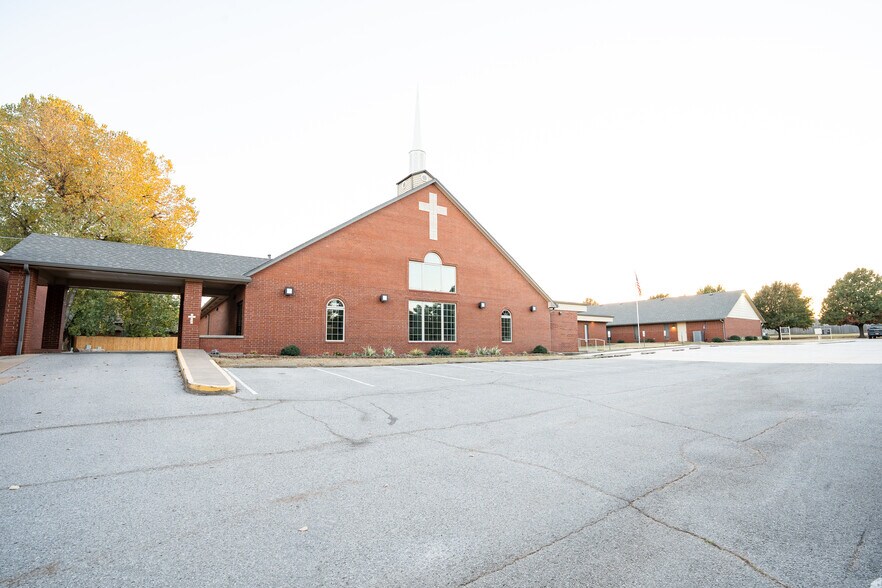 More Photos Of 11744 W Reno Ave, Yukon Religious Facility For Sale
